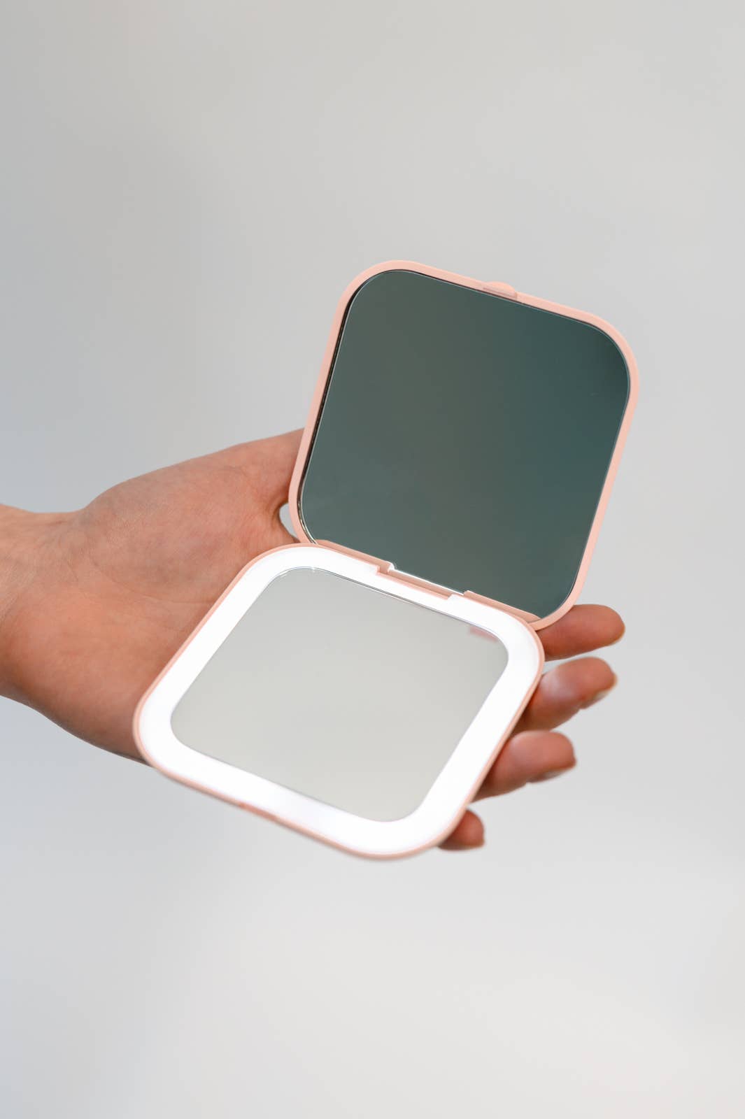 Level Up Extra Large LED Compact Mirror